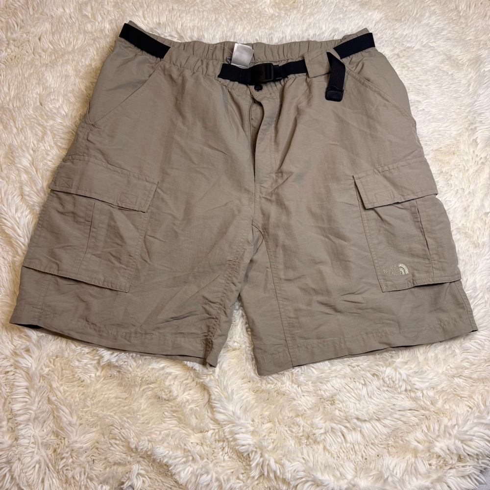 The North Face Men's Tan Cargo Shorts with Integrated Belt XL no liner